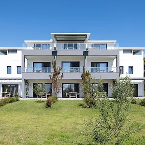 Miranda Roshi , Toroni Grecia